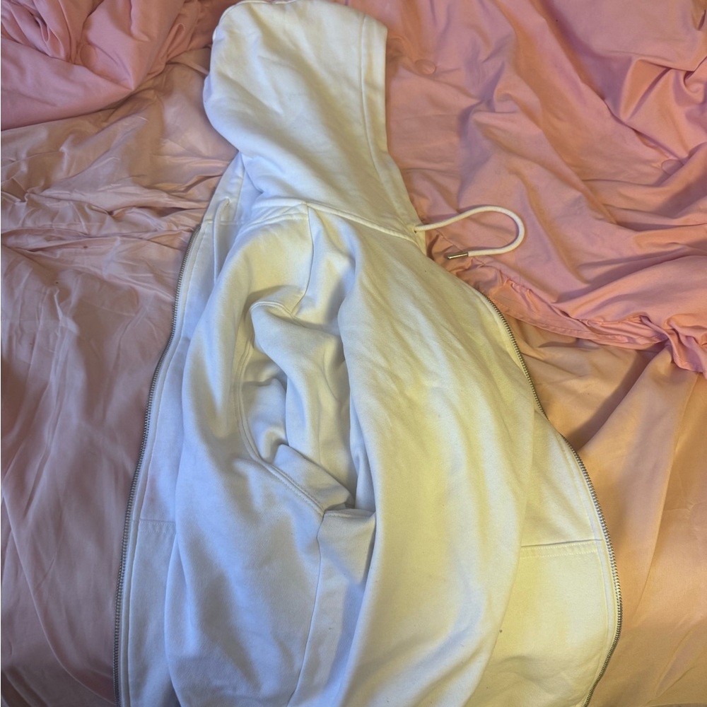 Apartment clean out!!! Mystery Women's Clothing Bundle - Picture 4 of 8